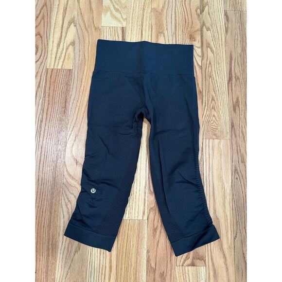 Lululemon In the Flow Cropped Leggings - Picture 2 of 3